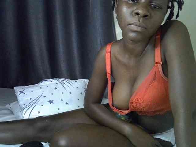 Queenbeea webcam