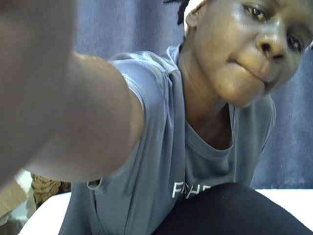 Queenbeea webcam