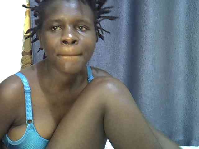 Queenbeea webcam