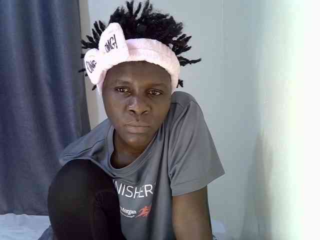 Queenbeea webcam