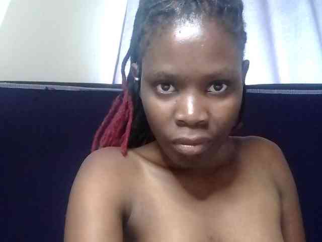Queenbeea webcam