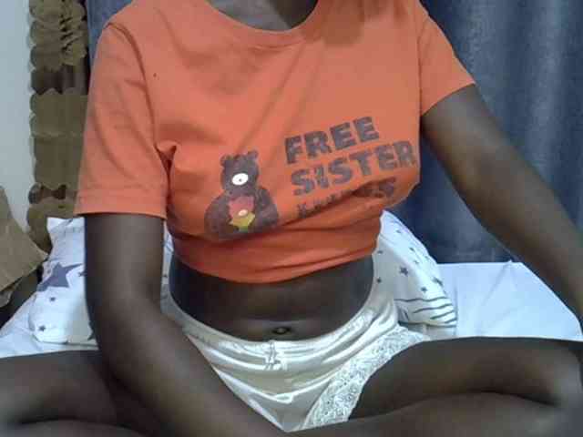 Queenbeea webcam