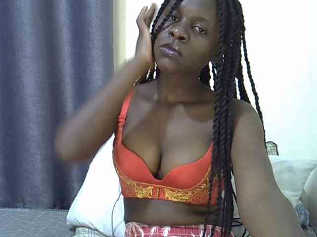 Queenbeea webcam