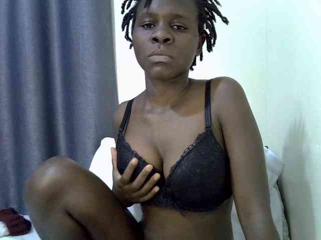 Queenbeea webcam