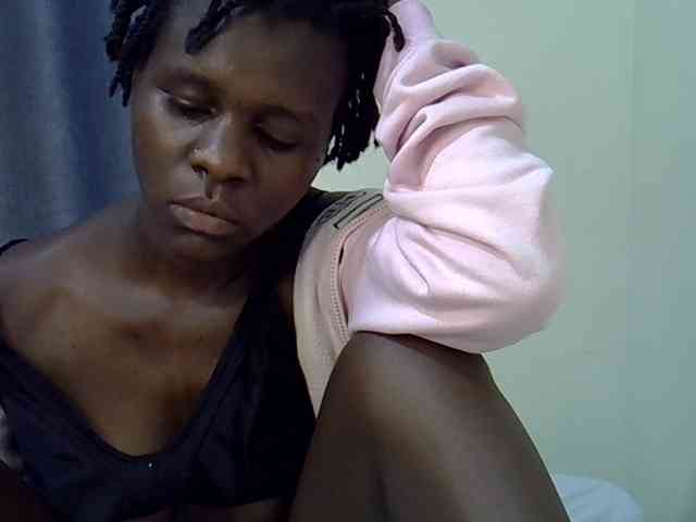 Queenbeea webcam