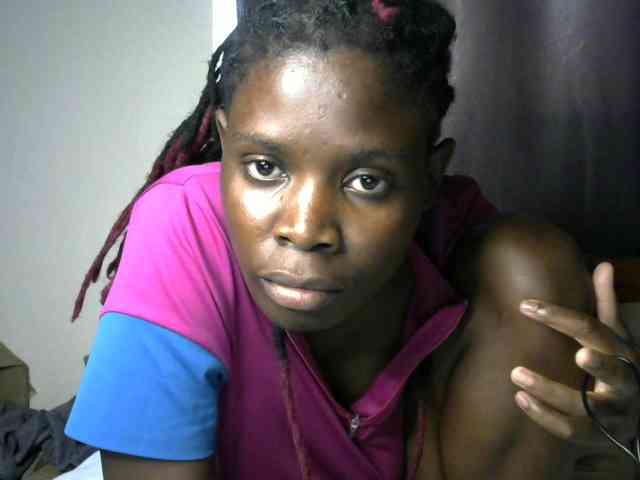 Queenbeea webcam