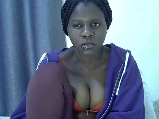 Queenbeea webcam
