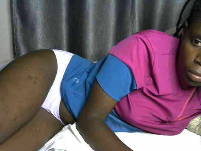 Queenbeea webcam