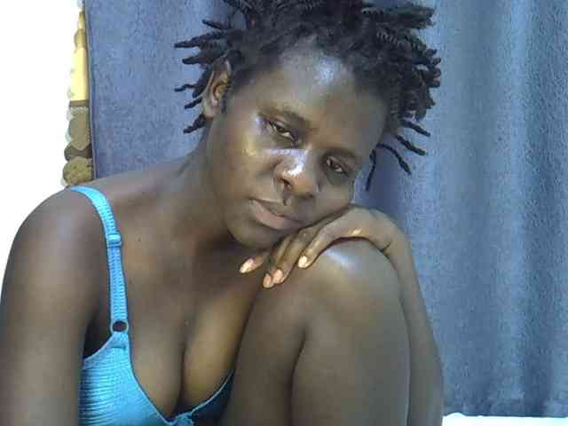 Queenbeea webcam