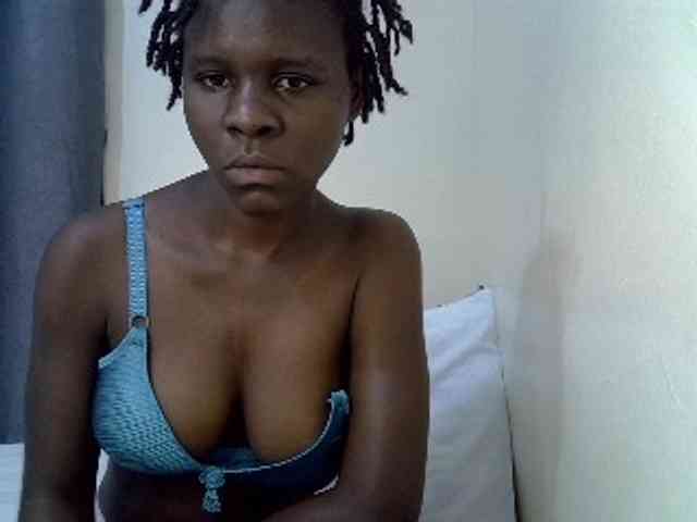 Queenbeea webcam