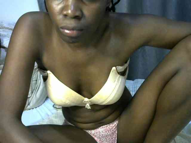 Queenbeea webcam