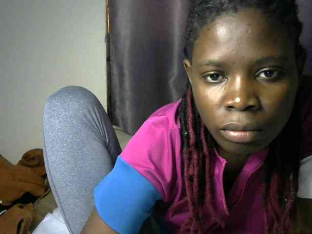 Queenbeea webcam
