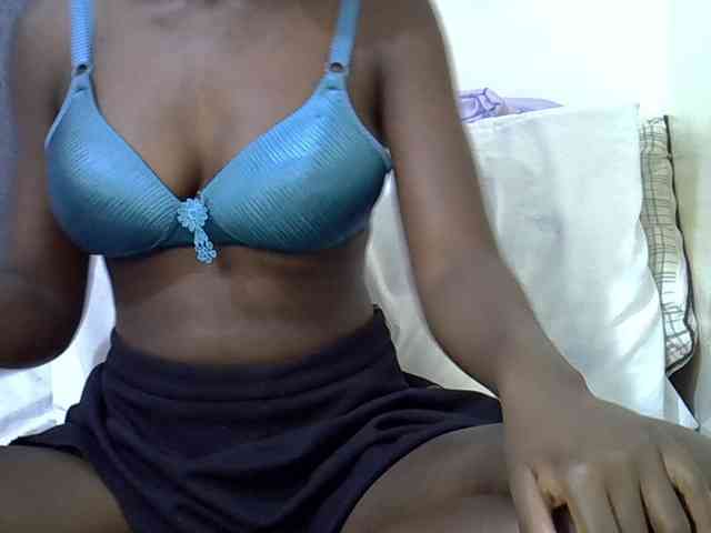 Queenbeea webcam