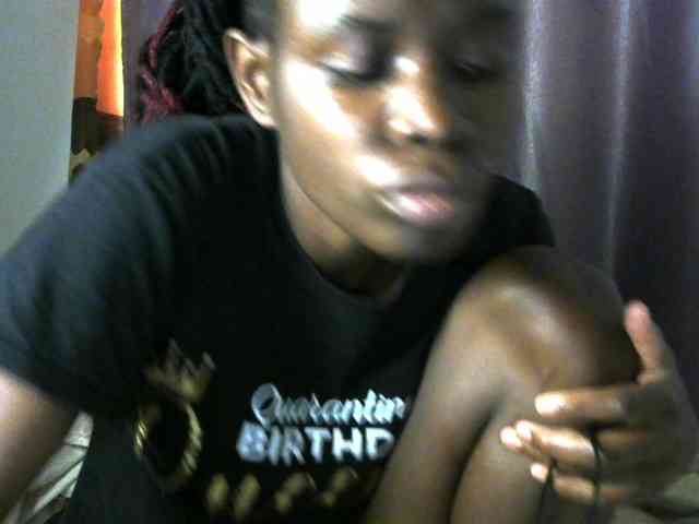 Queenbeea webcam
