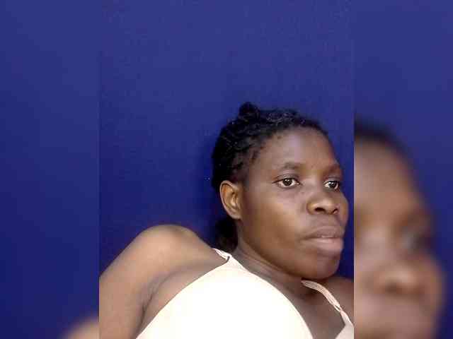 Queenbeea webcam