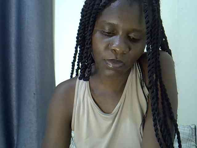 Queenbeea webcam