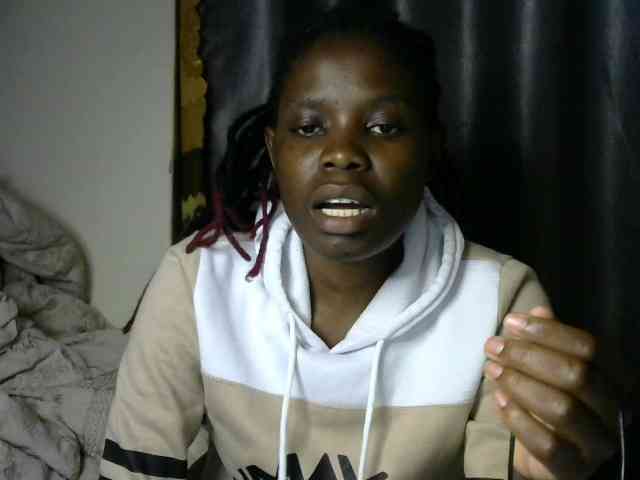 Queenbeea webcam