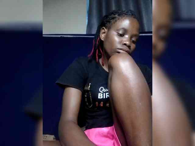 Queenbeea webcam