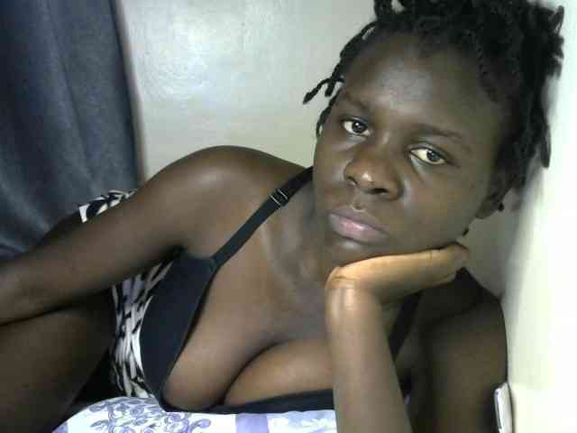 Queenbeea webcam