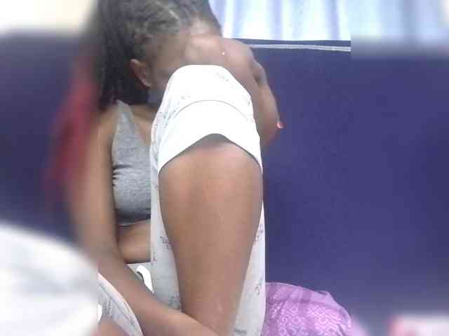 Queenbeea webcam