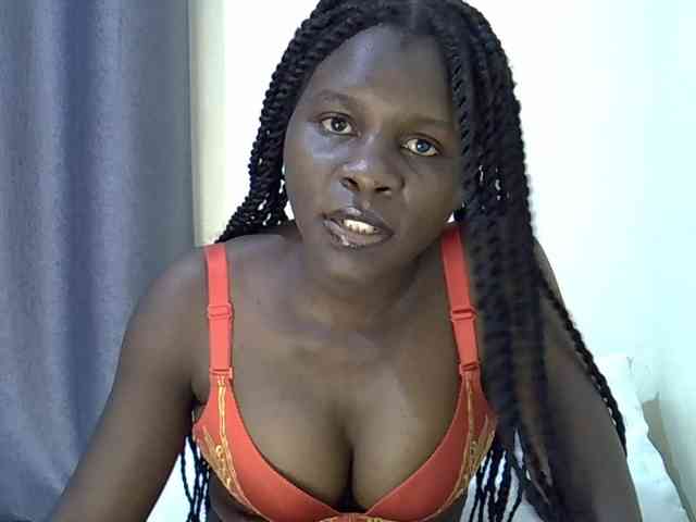 Queenbeea webcam
