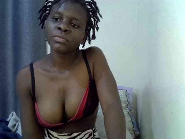 Queenbeea webcam