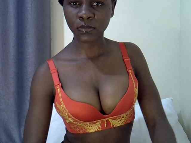 Queenbeea webcam