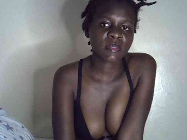 Queenbeea webcam