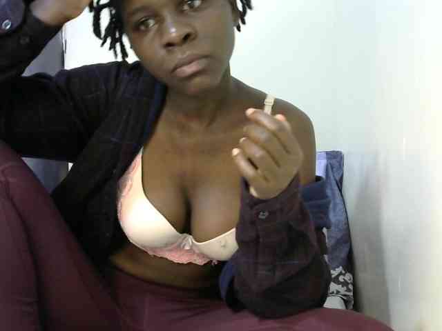 Queenbeea webcam