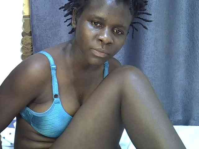 Queenbeea webcam