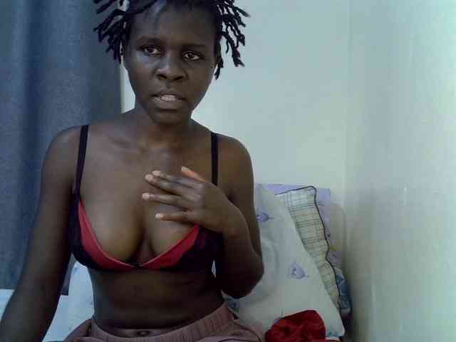 Queenbeea webcam