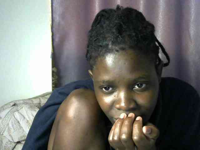 Queenbeea webcam