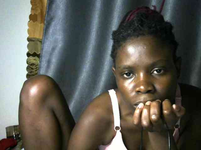 Queenbeea webcam