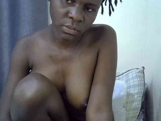 Queenbeea webcam