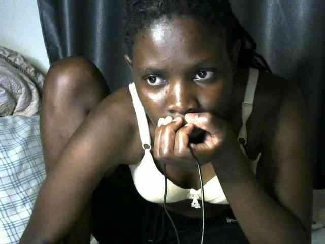 Queenbeea webcam