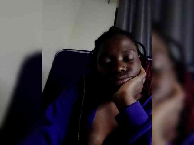 Queenbeea webcam
