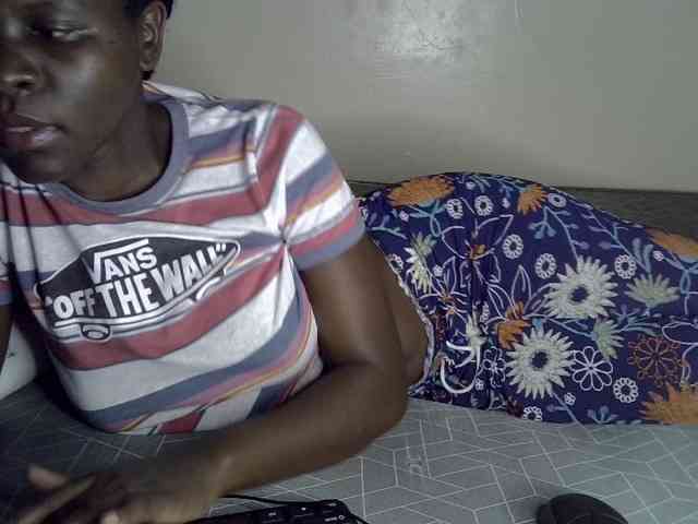 Queenbeea webcam