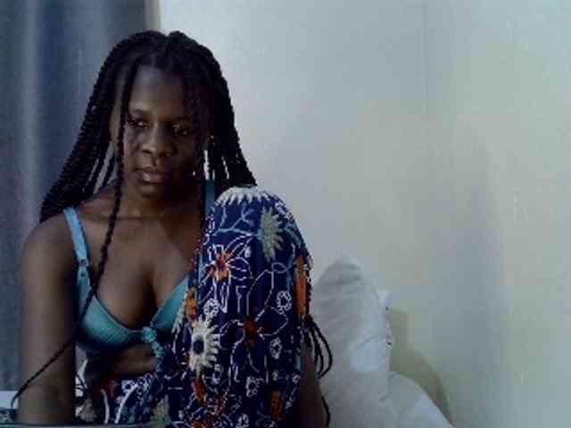 Queenbeea webcam