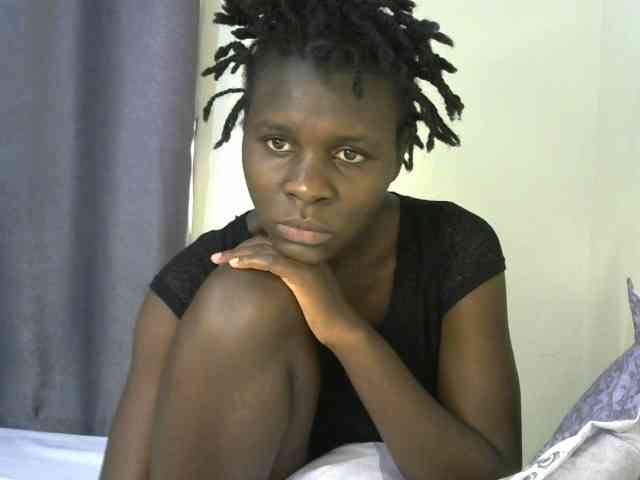 Queenbeea webcam