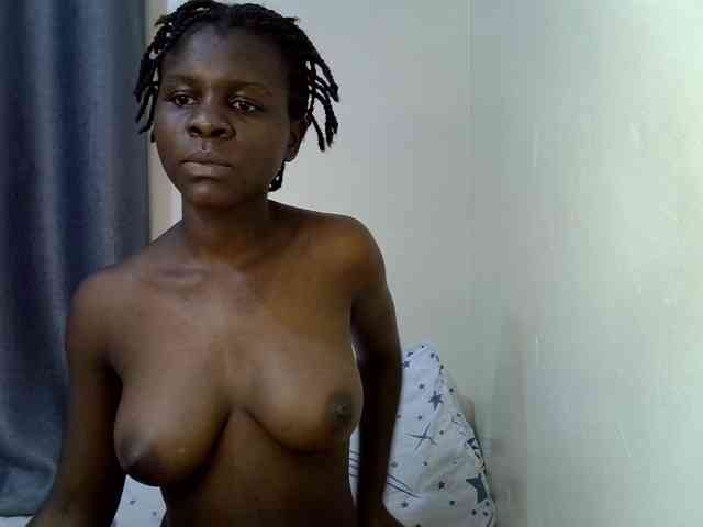 Queenbeea webcam