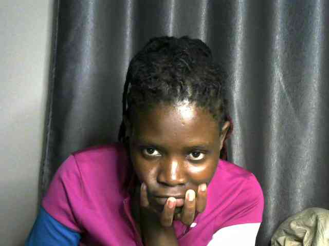 Queenbeea webcam