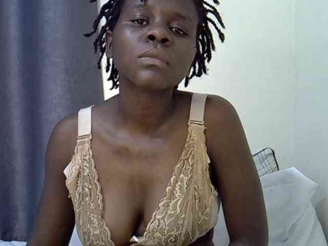 Queenbeea webcam