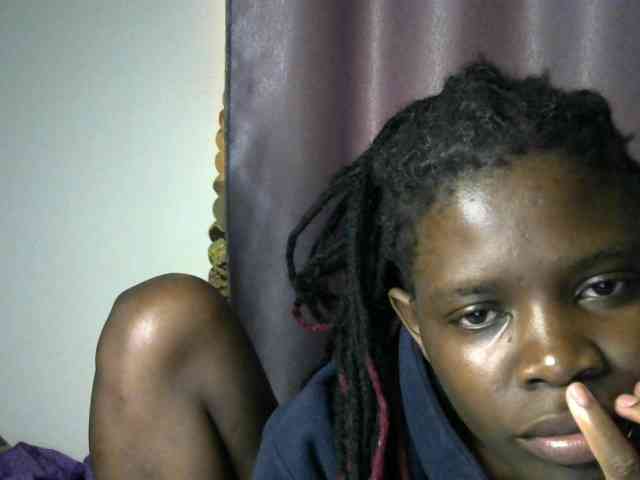 Queenbeea webcam