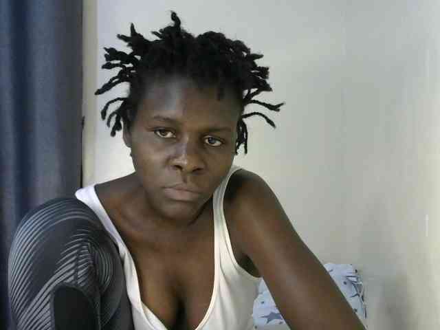 Queenbeea webcam