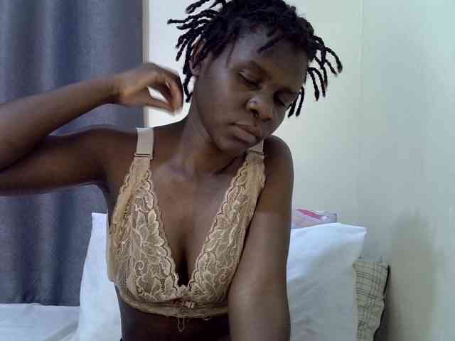 Queenbeea webcam