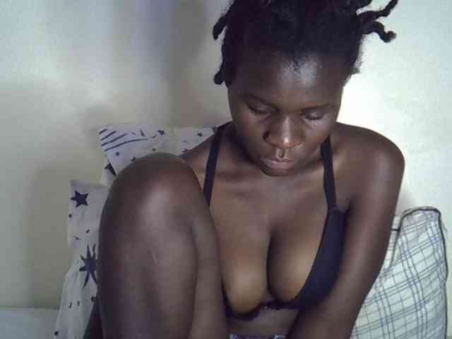 Queenbeea webcam
