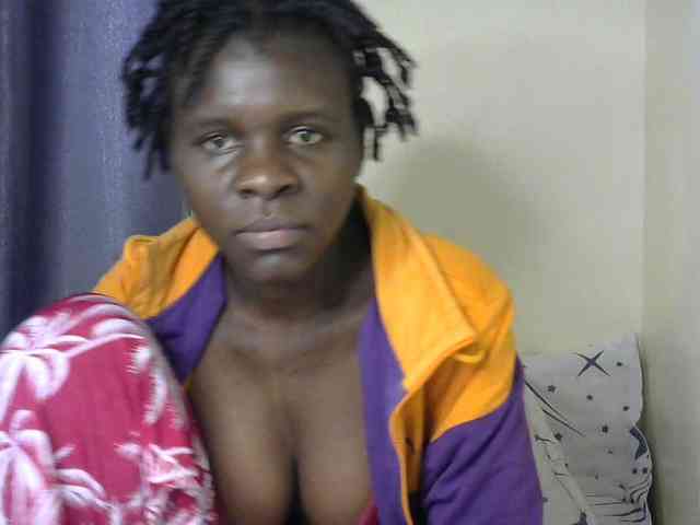 Queenbeea webcam