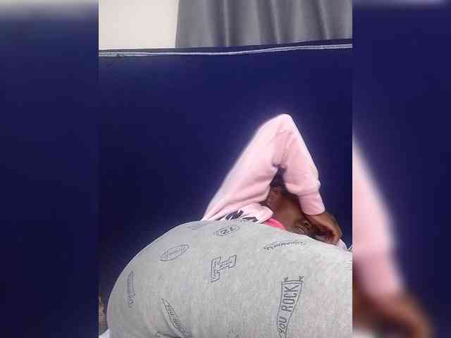 Queenbeea webcam