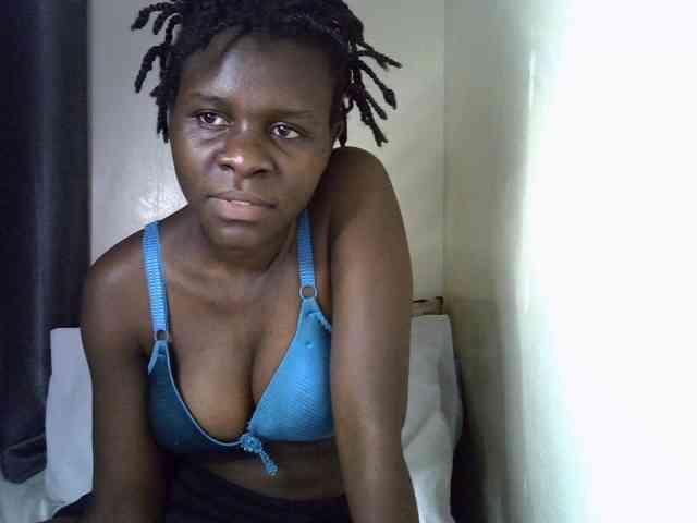 Queenbeea webcam