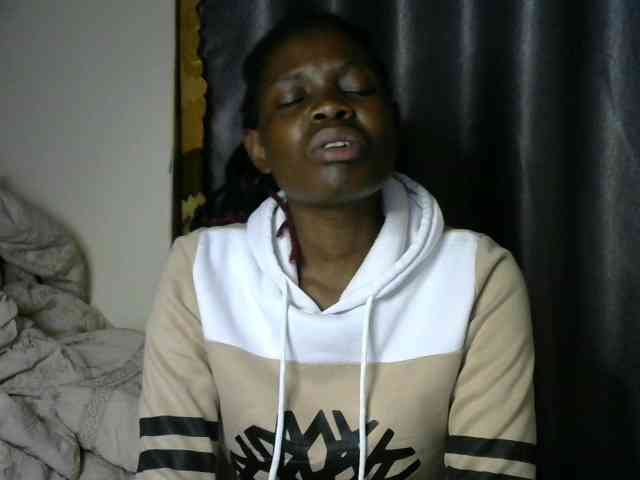 Queenbeea webcam